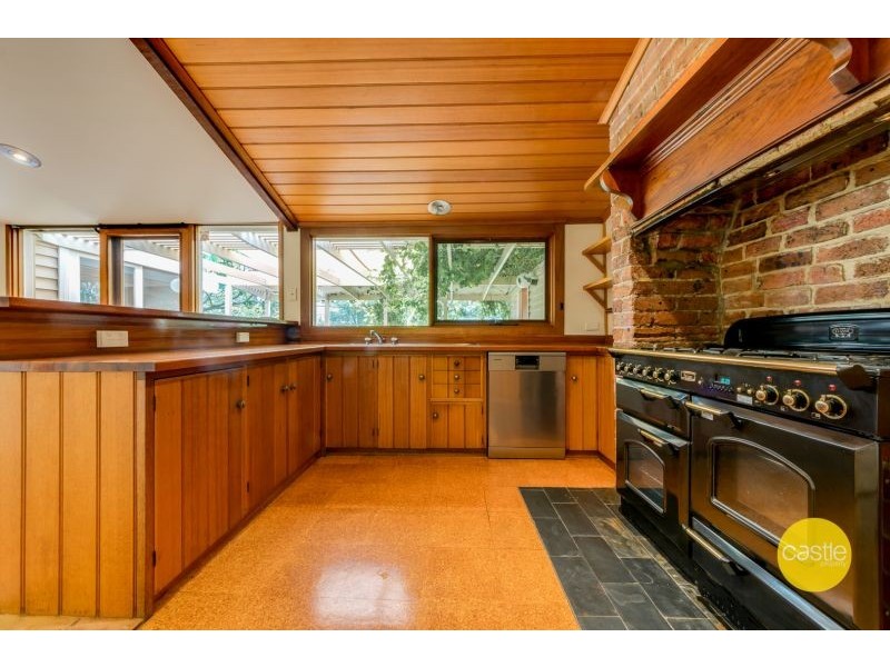 15 High St, The Hill NSW 2300