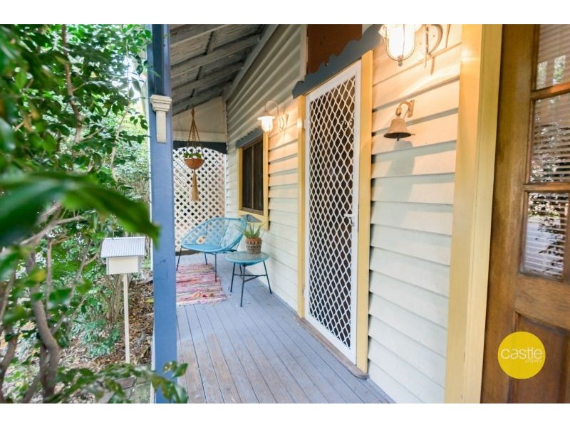 2 Cameron St, Hamilton NSW 2303
