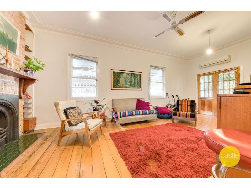 2 Cameron St, Hamilton NSW 2303