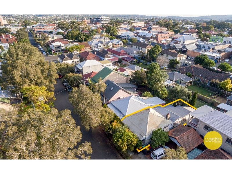 2 Cameron St, Hamilton NSW 2303