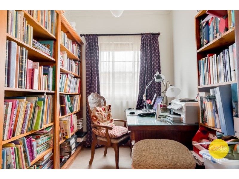 2 Godfrey St, Waratah NSW 2298
