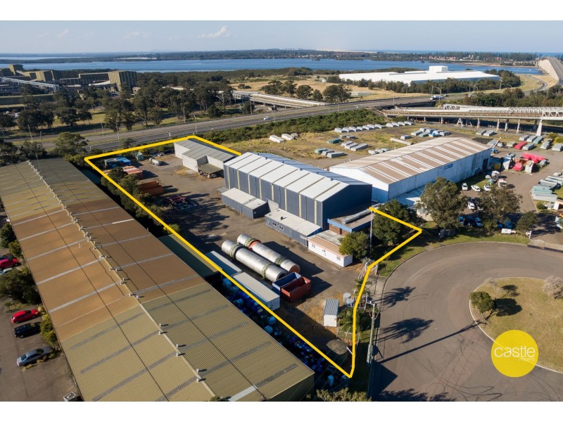 18 Sandpiper Close, Kooragang NSW 2304