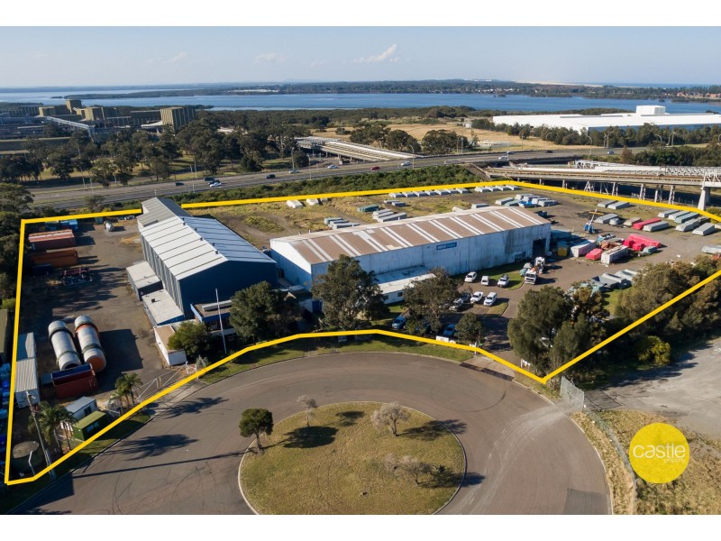 18 26 Sandpiper Close, Kooragang NSW 2304