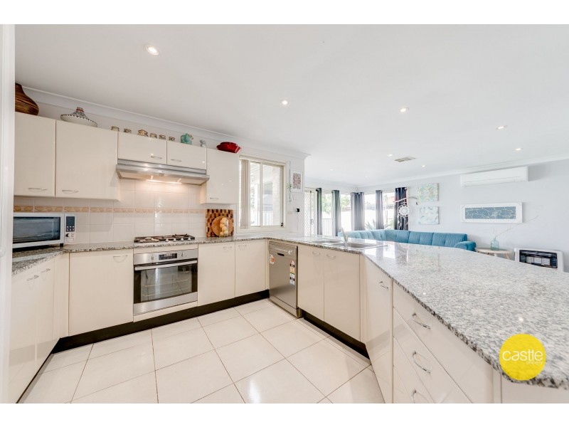 9 Glover Cres, Metford NSW 2323