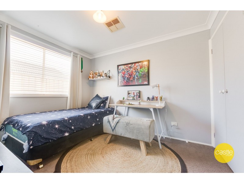 9 Glover Cres, Metford NSW 2323