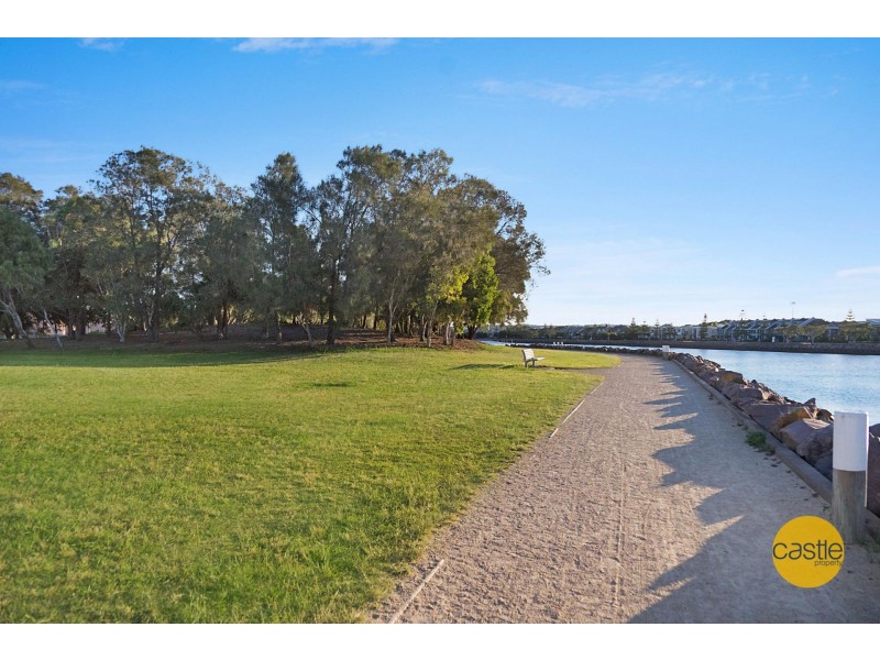 2/16 Mccann Ct, Carrington NSW 2294