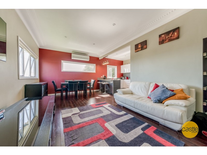 79 Warners Bay Rd, Warners Bay NSW 2282