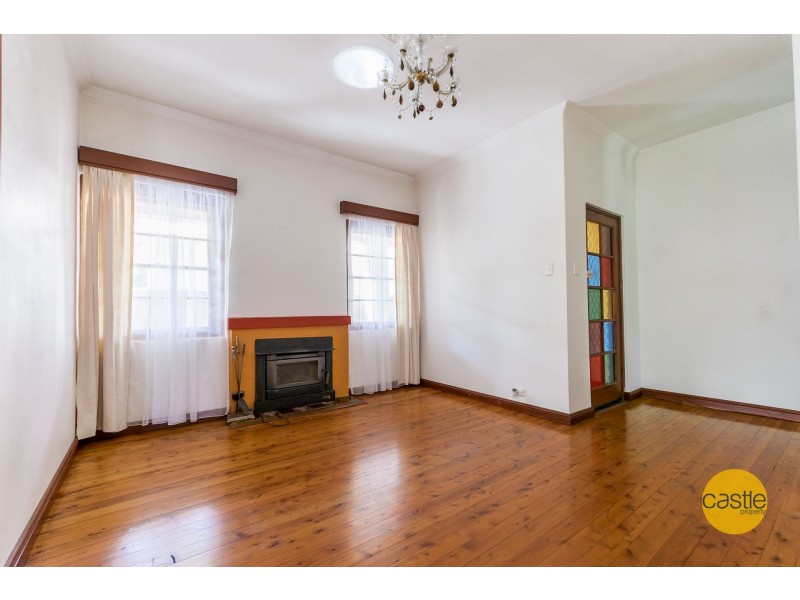 2 Godfrey St, Waratah NSW 2298