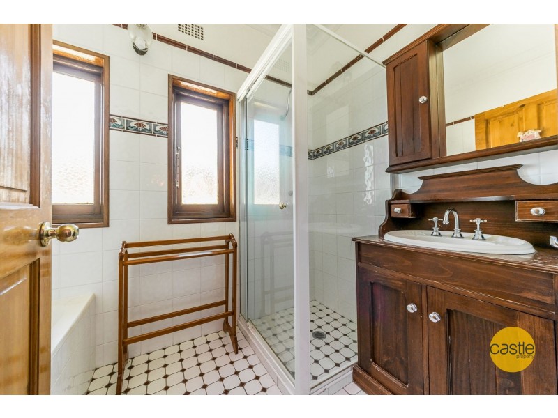 2 Godfrey St, Waratah NSW 2298