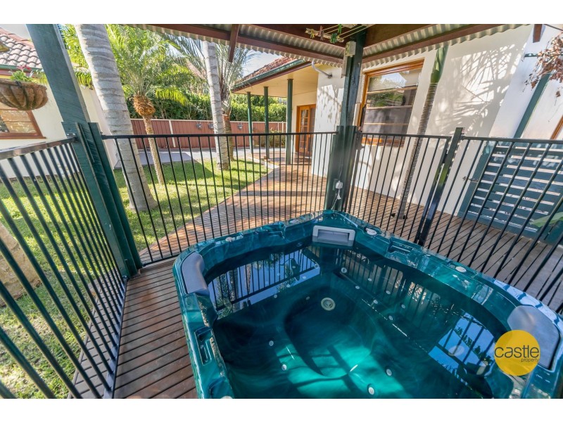 2 Godfrey St, Waratah NSW 2298