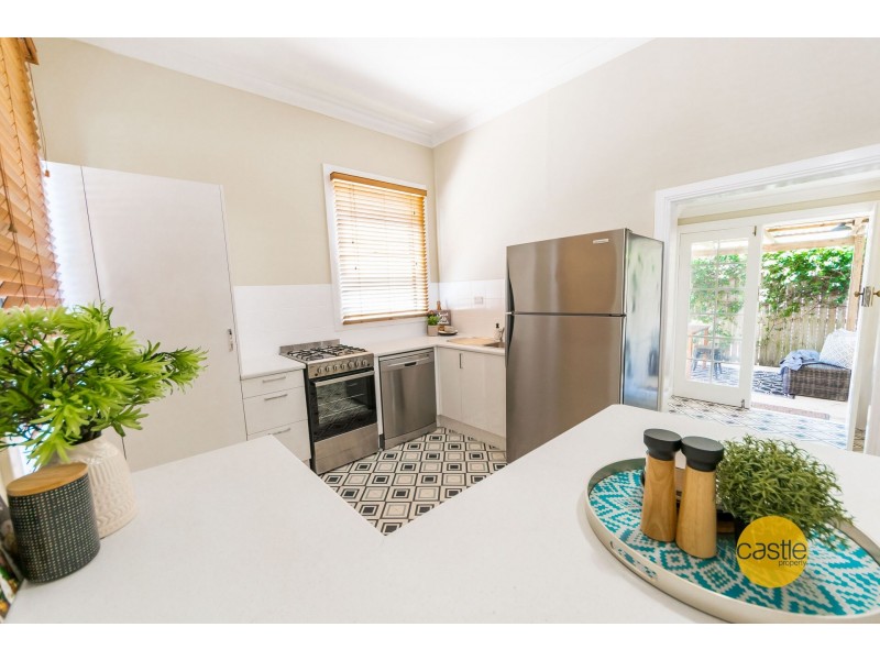 34 Lindsay St, Hamilton NSW 2303