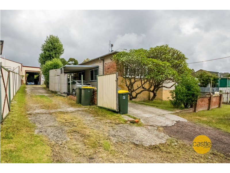 4 Park St, Teralba NSW 2284