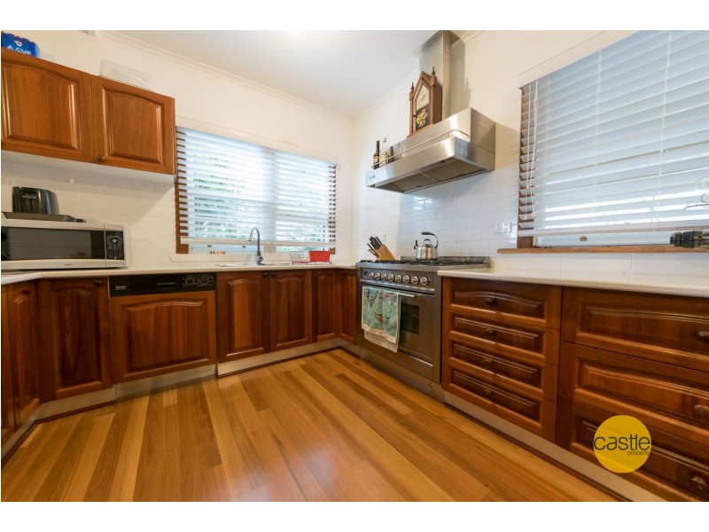 4 Park St, Teralba NSW 2284