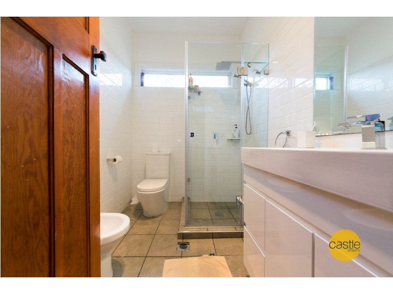 4 Park St, Teralba NSW 2284