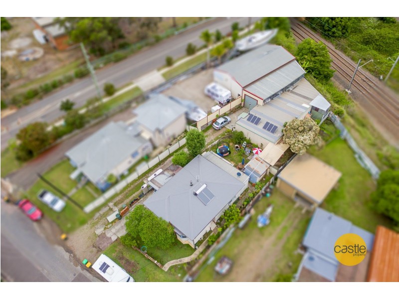 4 Park St, Teralba NSW 2284