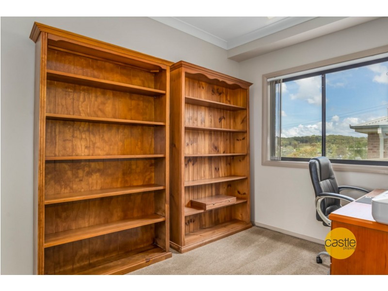 4 Merrivale Rd, Mount Hutton NSW 2290