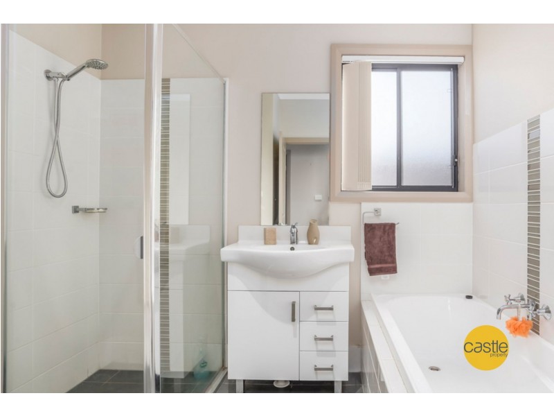 4 Merrivale Rd, Mount Hutton NSW 2290