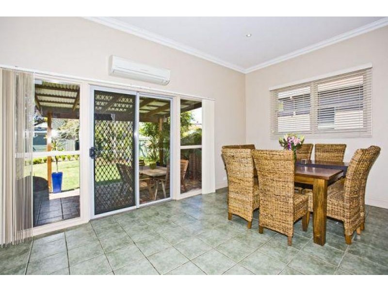 19 Kitchener Parade, Mayfield East NSW 2304