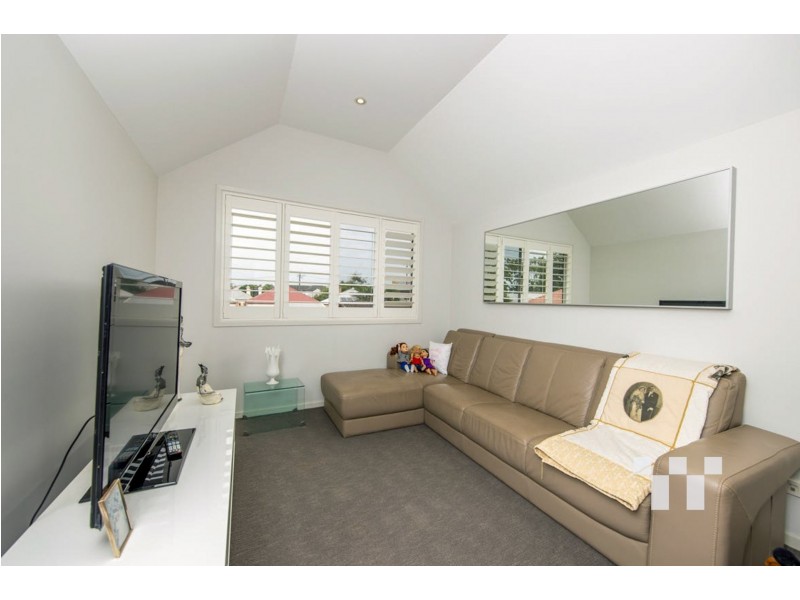 25 Elcho Street, Hamilton NSW 2303