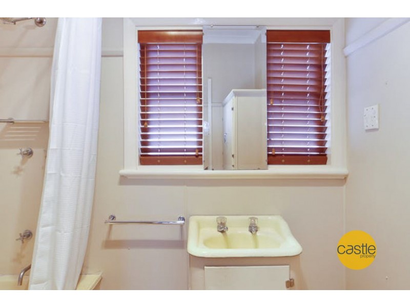 2 Miller St, Mayfield West NSW 2304