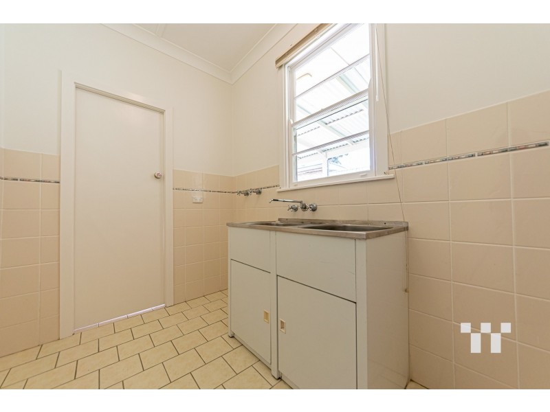 11 Sheridan Ave, Adamstown Heights NSW 2289