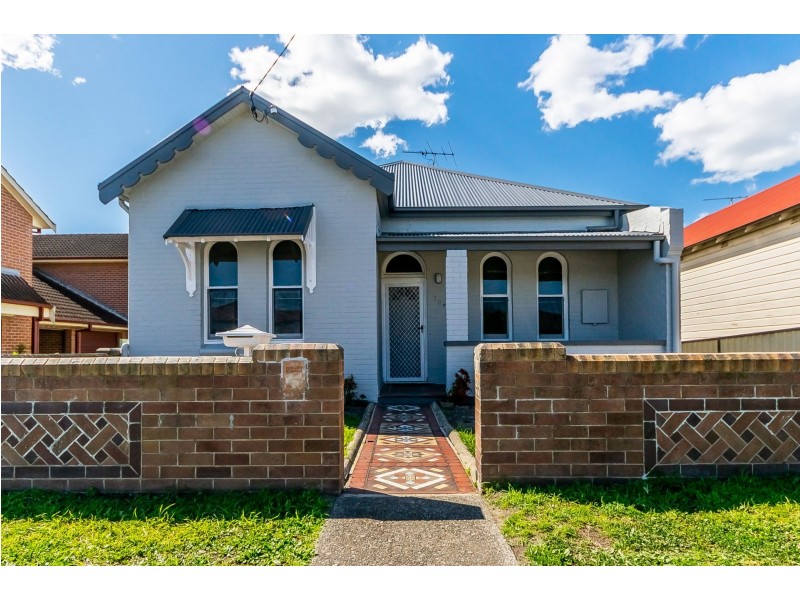 206 Denison St, Broadmeadow NSW 2292