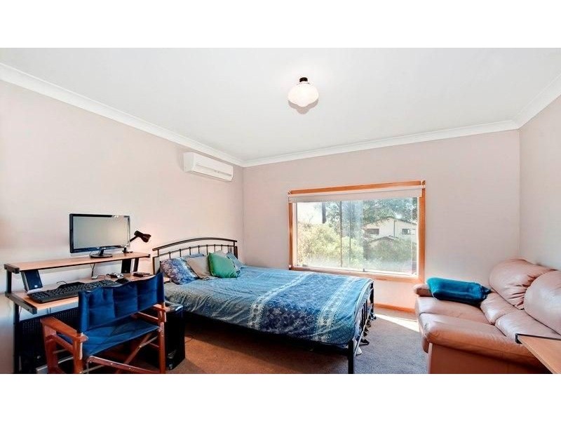 4 Denby St, Garden Suburb NSW 2289