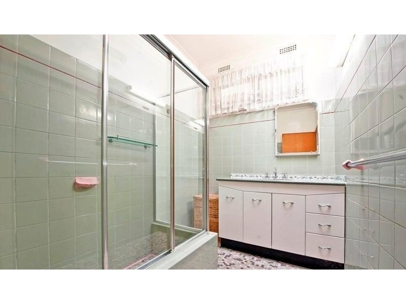 4 Denby St, Garden Suburb NSW 2289