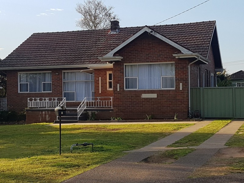 8 Kia-Ora St, Raymond Terrace NSW 2324