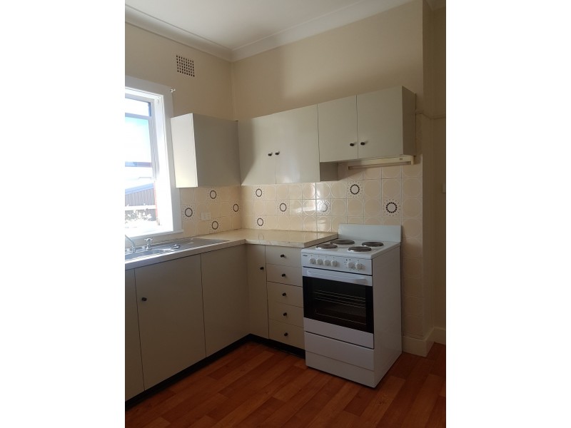 8 Kia-Ora St, Raymond Terrace NSW 2324