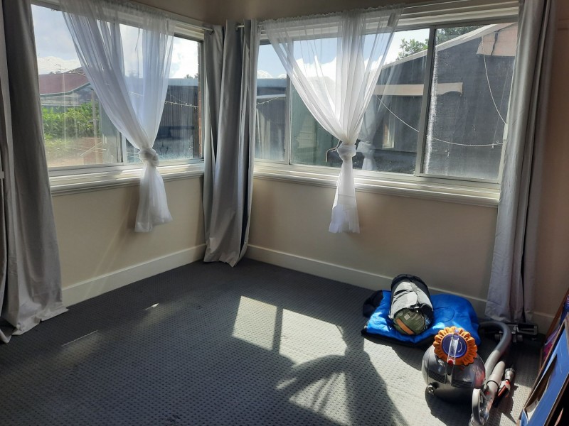 8 Kia-Ora St, Raymond Terrace NSW 2324