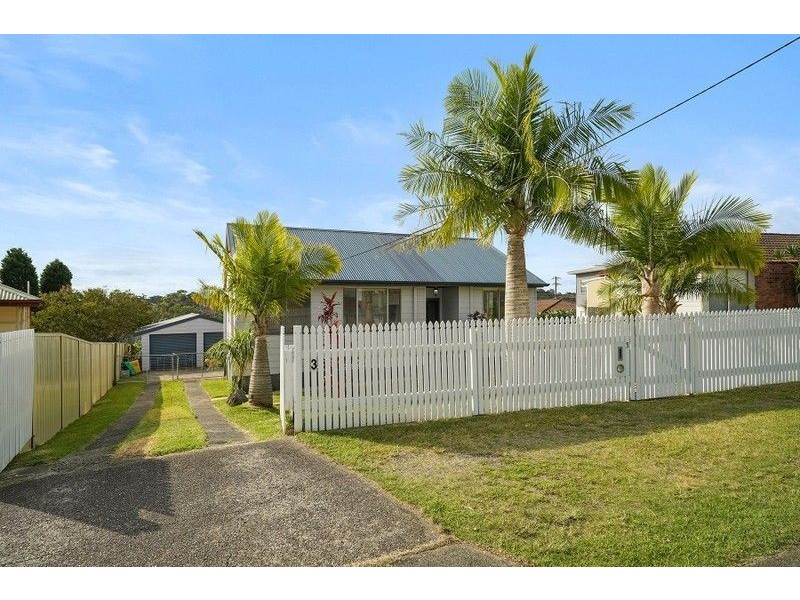 3 Blackbutt Parade, Kotara South NSW 2289