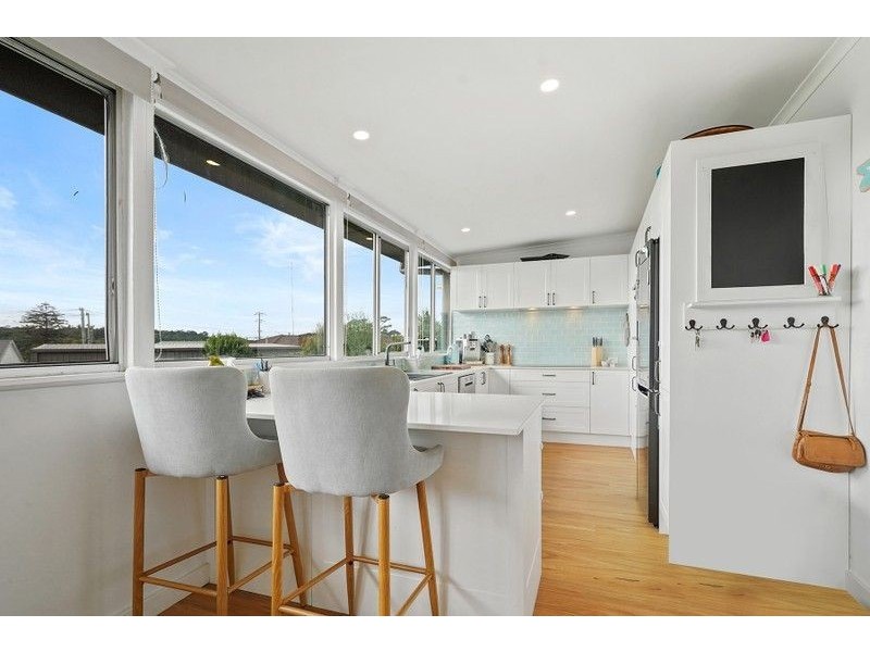 3 Blackbutt Parade, Kotara South NSW 2289