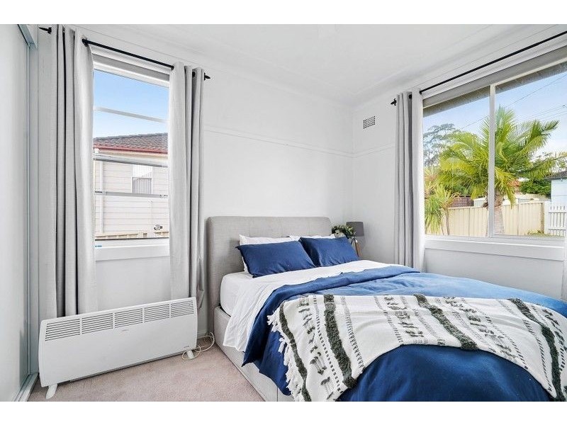 3 Blackbutt Parade, Kotara South NSW 2289