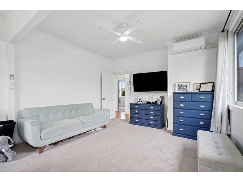 3 Blackbutt Parade, Kotara South NSW 2289