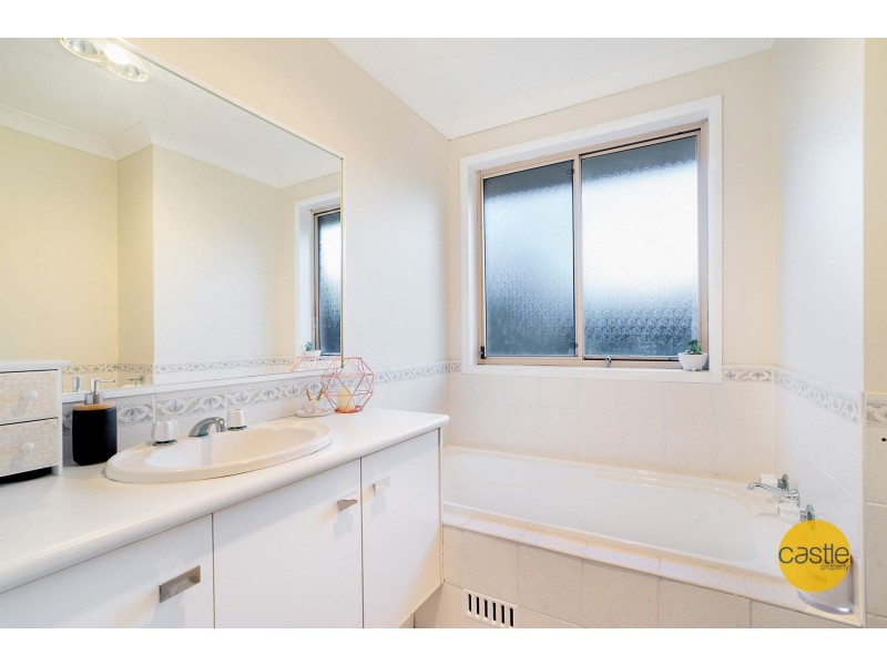 2/16 Mccann Ct, Carrington NSW 2294