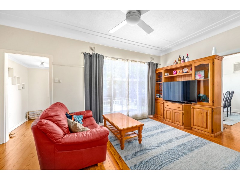 8 Kia-Ora St, Raymond Terrace NSW 2324