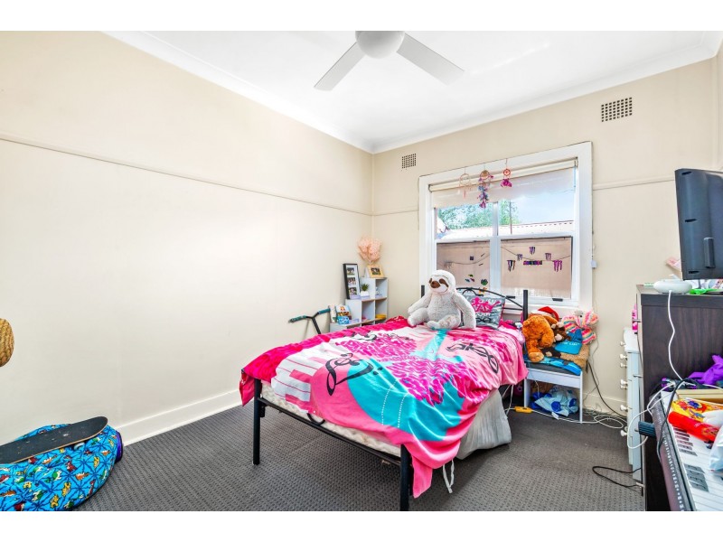 8 Kia-Ora St, Raymond Terrace NSW 2324