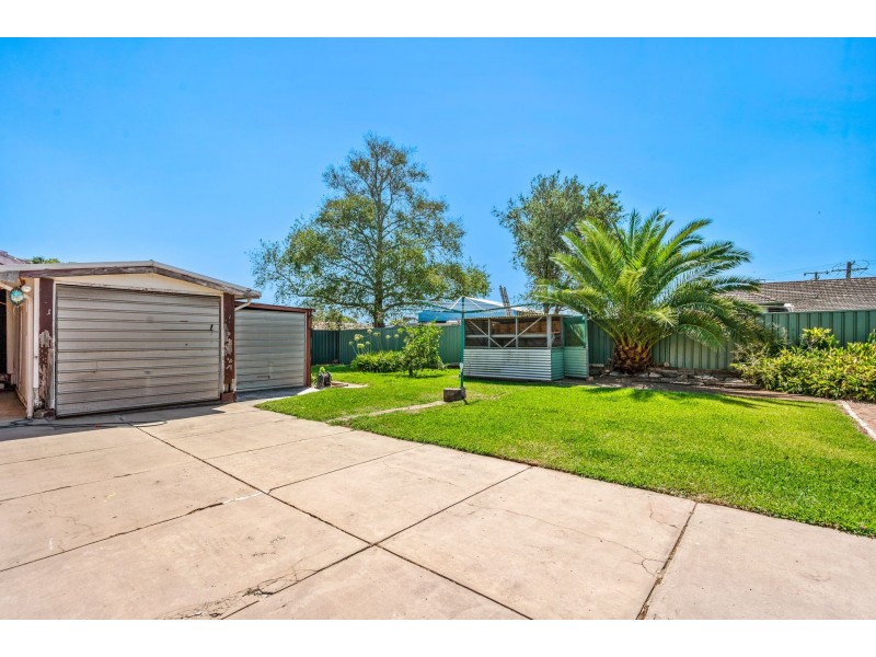 8 Kia-Ora St, Raymond Terrace NSW 2324