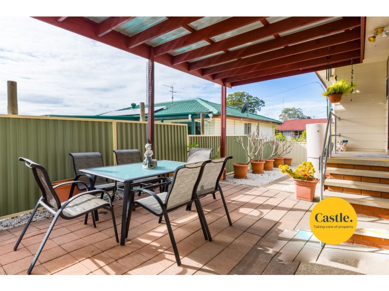 1 Berwick Cres, Maryland NSW 2287