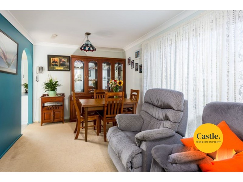 1 Berwick Cres, Maryland NSW 2287