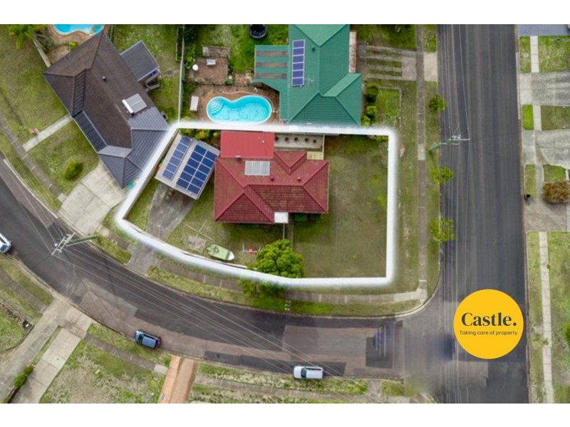 1 Berwick Cres, Maryland NSW 2287