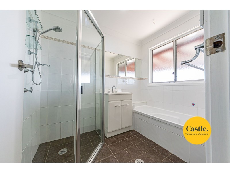 1 Berwick Cres, Maryland NSW 2287