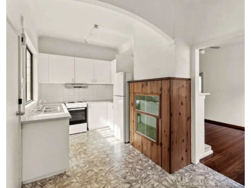 8 Park St, Cardiff NSW 2285