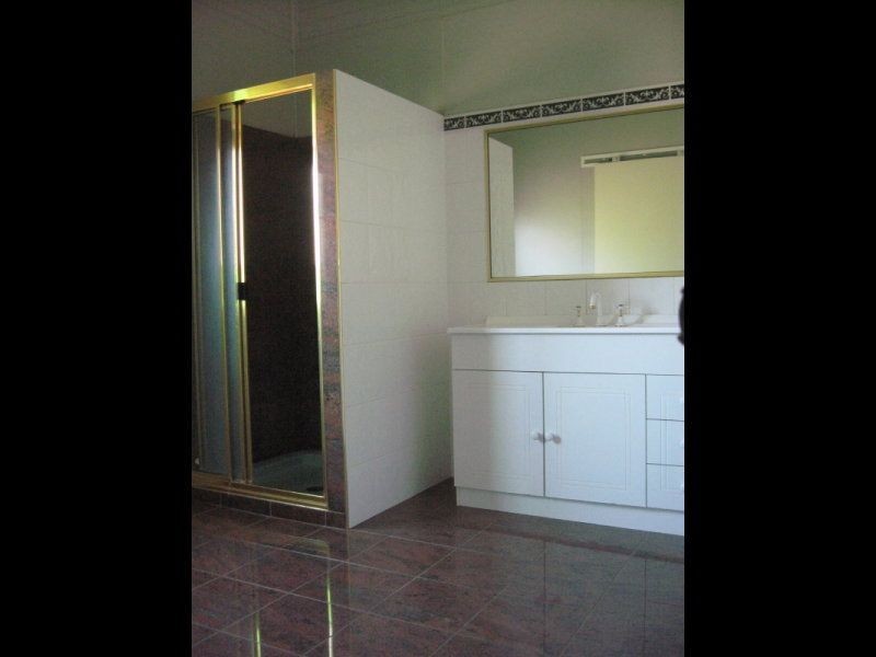 11 Craven Street, Charters Towers QLD 4820