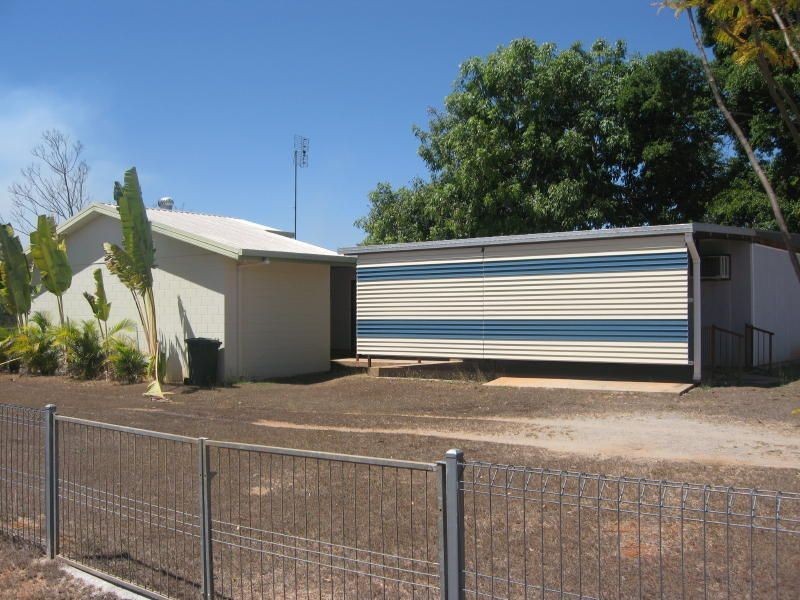 12 Devereux Street, Charters Towers QLD 4820
