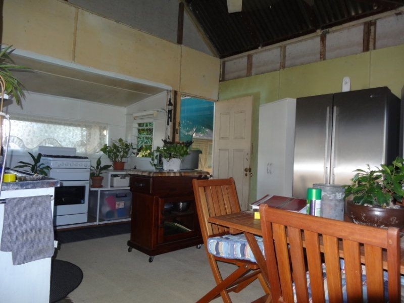 18 Church Street, Charters Towers QLD 4820