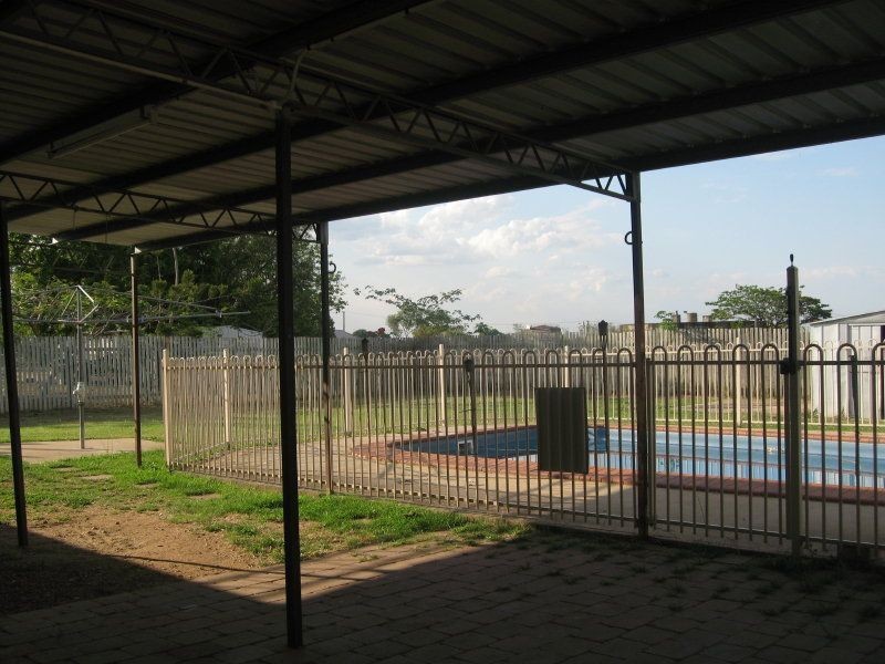 33 Millchester Road, Charters Towers QLD 4820