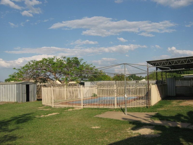 33 Millchester Road, Charters Towers QLD 4820