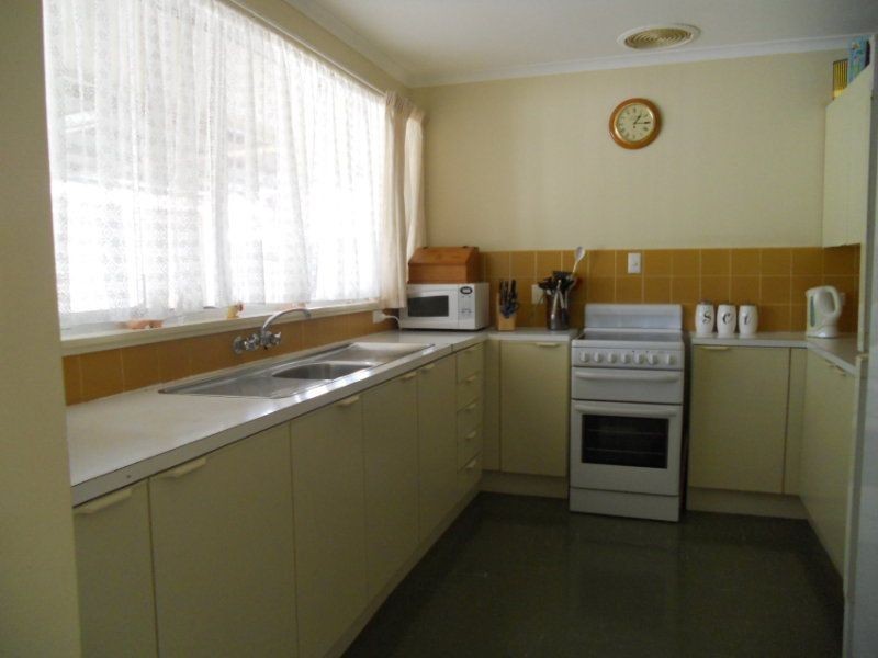 10 Grevillea court, Greenvale QLD 4816